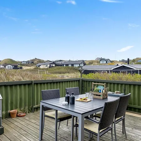 Semesterbostad Alea - 150m From The Sea By Interhome